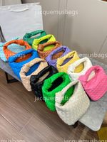 Mini Jodie Bag Diseñadores Bolsos de noche Bolsos de hombro de cuero Boho Shoulder Fashion Fashion Store Knotted Stize25-17cm