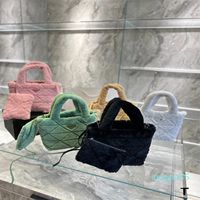 Moda Çantalar Küçük Alışveriş Çantası Lüks Tasarımcı Çanta Kış Kabarık Kadın Çantaları Küçük Çanta ve Çok Yönlü Omuz Kayışları ile Fermuar Kayışına Sahip
