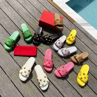 Quilted Shoes Roman Rivets Flat Slippers Sandals Roman V- sha...