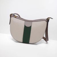 G كيس كتف صغير خاص أكياس Messenger Canvas للنساء Half Moon Design Handbags Green and Red Web Designer Cross Body Diamond Lattice