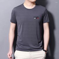 T-shirts masculins 2022 T-shirt masculin d'￩t￩ M￢le Homem Tops Coute courte du cou rond Basique usure quotidienne pour hommes Tees solides MQ823