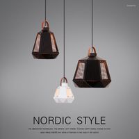 قلادة مصابيح Nordic Iron Diamond Lamp Luminaire Sugfendu صناعة العلامة التجارية Avizeler Ventilador de Techo Decoration Home