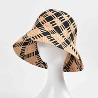 Chapéus de aba mesquinha 2022 novo chapéu de caçamba de weave para mulheres anti-UV 50 chapéus solar designer de luxo de luxo na praia chapéu por atacado T220909