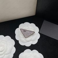 Broches de diamant pour femmes avec lettres filles de d￩coration de mode pour filles pour la f￪te de haute qualit￩