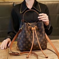 Сумка ковша 9-цвета топ-роскошные дизайнерские дизайнерские сумки для плеча сумочка женская модная кожаная сумка сумочка оптовые съемные плечи ремешок с съемными плечами