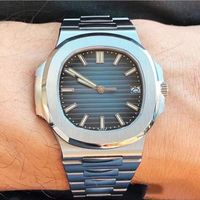 클래식 한 남자 시계 점차적으로 변경된 파란색 다이얼 자동 기계 제조 40mm 절대 페이딩 금 스틸 팔찌 중공 바닥 접이식 버클 시계