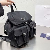 Sacs de cr￩ateurs de luxe sac ￠ dos ￩paule noire de lettre classique sac ￠ dos sac de voyage de voyage 30 ￠ 28 cm de qualit￩ de grande capacit￩