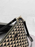 Abendtaschen 2022 Herbstdreieckstaschen Luxus Designer -Taschen Mode vielseitige Handtaschen Crossbody Schulter Reißverschlüsse Zweikolor -Nähte