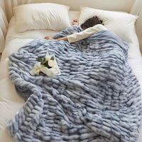 Yüksek dereceli taklit kürk polar kabarcık tavşan battaniyesi kış kanepe boş zaman lambası lüks yatak uç battaniye