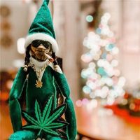Giocattoli di Halloween Snoop su una bambola elfo di Natale in una bambola di natale piegata per la casa decorazione per la casa giocattolo per il regalo di Natale giocattoli 220928 220928