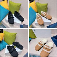Designer di lusso Women Sandals Cashmere Slifor Scarpe in lana di agnello Wavy Non slittamento Base Base Dimensioni 35-40