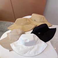 22SS 5 Style Geniş Kötü Şapkalar Moda Çift Mektup Baskı Balıkçı Şapka Marka Tasarımcı Kadınlar Küçük Tatlı Rüzgar Deri Deri Kapı Sonbahar Yay Katlanabilir Seyahat