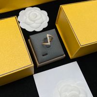 사이드 스톤즈 링 여성 보석 반지 액세서리 다이아몬드 문자 디자이너