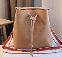 Bolsos de hombro para el cubo para mujeres de lujo bolsas de cuero genuinas bolsas de cuero correa