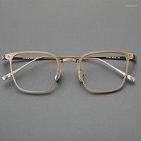 Marco de gafas de sol en el marco de gafas de titanio retro