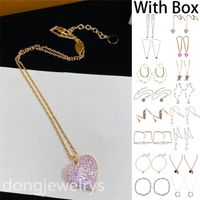 Colar de letra de a￧o inoxid￡vel dourado pingentes de charme retr￴ pingente de j￳ias de hip -hop presente de diamante roxo cora￧￣o Chain Clavicle Chain Dongjewelrys