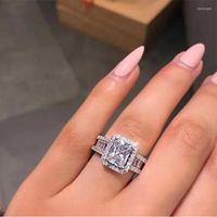 Anéis de casamento Luxury Trendy Silver Plate Square noivado para mulheres brilho branca cz stone embutido jóias de joias anel de presente