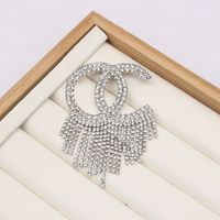 Designer broche de luxo pin broches pin jóias de moda menina pérola diamante broche premium presente de casal para festas de casamento acessórios