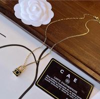 قلادة قفل الأزياء الراقية رائعة 18 كيلو متر المطلية بالذهب المصممة للبنات ملحقات مجوهرات سلسلة مصممة طويلة الجودة هدية X488