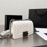 2022 حقائب مصممة أزياء جديدة Women Luxurys حقيبة اليد حقيبة الكتف حقيبة Crossbody Wallet Classic Boy Messenger Lady Leather Recilt Packpack