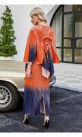 Miyake Fold Fashion Suits를 판매하는 작업 드레스 O- 넥 불규칙 망토는 슬립 벨리즈 스트레이트 드레스 양복을 재고로 나눕니다.