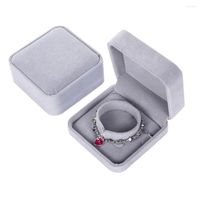 Schmuckbeutel Bluelans quadratische graue Samtfälle Elegantes Armband Ring Halskette Box Modeverpackung Aufbewahrung 9x 4 cm