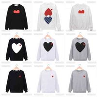 Designer CDGS Classic Sweat ￠ capuche Jouez Little Red Peach Heart Imprim￩ Mens and Womens Sweater Round Neck T-shirt 2023