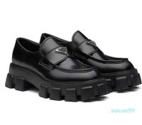 2023 Komfort Monolith geb￼rstete Lederlaafer Schuhe Sliter auf Frauen Oxford Chunky Gummi Luxus Fashion Lug Sole Platfrom Walking Party Hochzeit