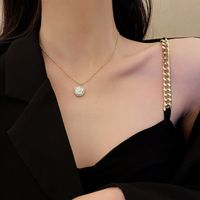 Tennis in Europa laureato e America retr￲ barocca perla fritillaria pendente Instagram Temperament Necklace Female Minority Design Sense Clavicle Chain Clavicle