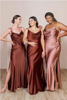 Seksi Basit Denizkızı Nedime Elbiseleri Uzun Spagetti Kayışları Dökümlü Pileler Zemin Uzunluğu Düğün Konuk Elbisesi Artı Boyutu Onur Gowns Özel Yapımı