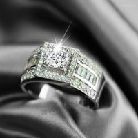 Cluster anneaux originaux Real 925 Sterling Silver Ring Solitaire mâle 0,8ct Lab Diamond CZ Engagement Band de mariage pour hommes bijoux de fête pour hommes