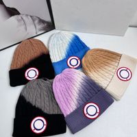 Designer de luxe Boneie Casquette Bonnet Classic Classic Kited Hat Hiver Hat pour femmes et hommes Style de broderie chaude douce Laine confortable automne