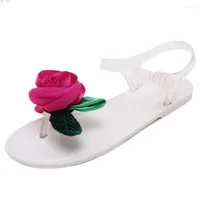 Sandalet 2022 Ev Hamile Kadın Ayakkabıları Sevimli Plaj Düz Topuk Klip Ayak Ayak Parmağı Jelly Rose Seksi Kadınlar