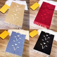 Tassels len￧os de designer de cachecol para homens de inverno Mulheres xale quente com letra Black Khaki Neck Scarffor Man Woman