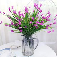 장식용 꽃 25 헤드 미니 인공 칼라 백합 꽃다발 잔디 잎 플라스틱 가짜 수생 식물 홈룸 장식 꽃