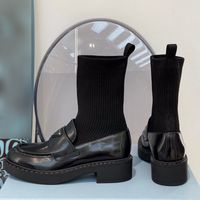جوارب النساء أحذية مصممة من الجلد الأسود