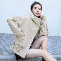 معاطف الخندق النسائية 2022AUTURNINT معطفًا أنثى كوريا فضفاضة جميع المطابقة المقنعين القصيرة القصيرة للطلاب