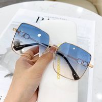 Güneş gözlüğü vintage gradyan kare kadınlar lüks içi boş güneş gözlükleri tonlar kadın moda marka tasarımcısı Clear