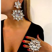Orecchini di collana set 2022 Crystal Oversazed Crystal Round and Ring Wedding Jewelry for Women Luxury Rhinestone Acrilico GEOMETRI