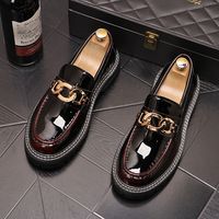 2023 New Designer Boat Spikes Flats Shoes For Men gold Casua...