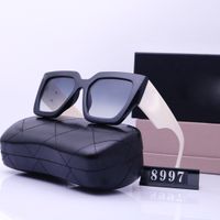 Occhiali da sole Designer Full Frame Designer per donne Ovali Ovali Eyewear Uv400 Trend Sun occhiali da sole