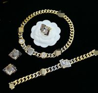 Designer Jewelry V Letter Thick Chain Necklace Bracelet Gree...
