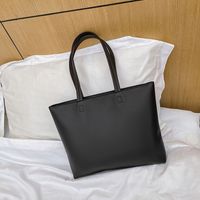 Bolsas de noite bolsas para mulheres mensageiro feminino de grande capacidade simplicidade de ombro saco de compras de balde a main 221117