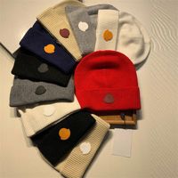 مصمم قبعة أقبعة قبعة فاخرة أزياء أزياء قبعة محبوكة للرجل القبعات الشتوية 10 ألوان