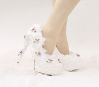 Design Fashion White Chiffon Flower Sapatos de noiva Beautiful Aplique Bride Wedding Party Shoes de aniversário Bombas de salto alto