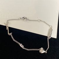Mujeres Nuevas pulseras de moda Collar de dise￱ador con diamantes Dise￱adores de pulseras Joyas Joyas S Cueltos de letras D2211188f