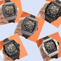 035 Montre de Luxe Mens Watches Quartz Movement Steel Case Rubber Strap Luxury Watch Watcheswatches