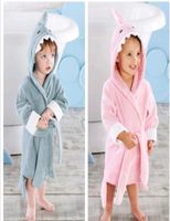 26 Jahre Baby Robe Cartoon Hoodies Girl Jungen Nachtwäsche gute Qualität Badetücher Kinder weiche Bademantel Pyjama Kinder