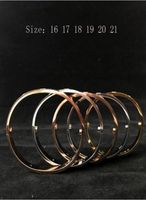 Bracelet de mode bracelets 316l Bracelets en bracele en acier en titane pour femmes et hommes avec boîte cadeau 3 Sélection de couleur Taille 1621