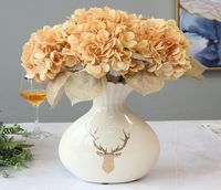 Vasesモダンなシンプルな贅沢なクリエイティブセラミックVasenorthヨーロッパとアメリカのテーブル花瓶のポーチデコレーションハンディクラフト飾り